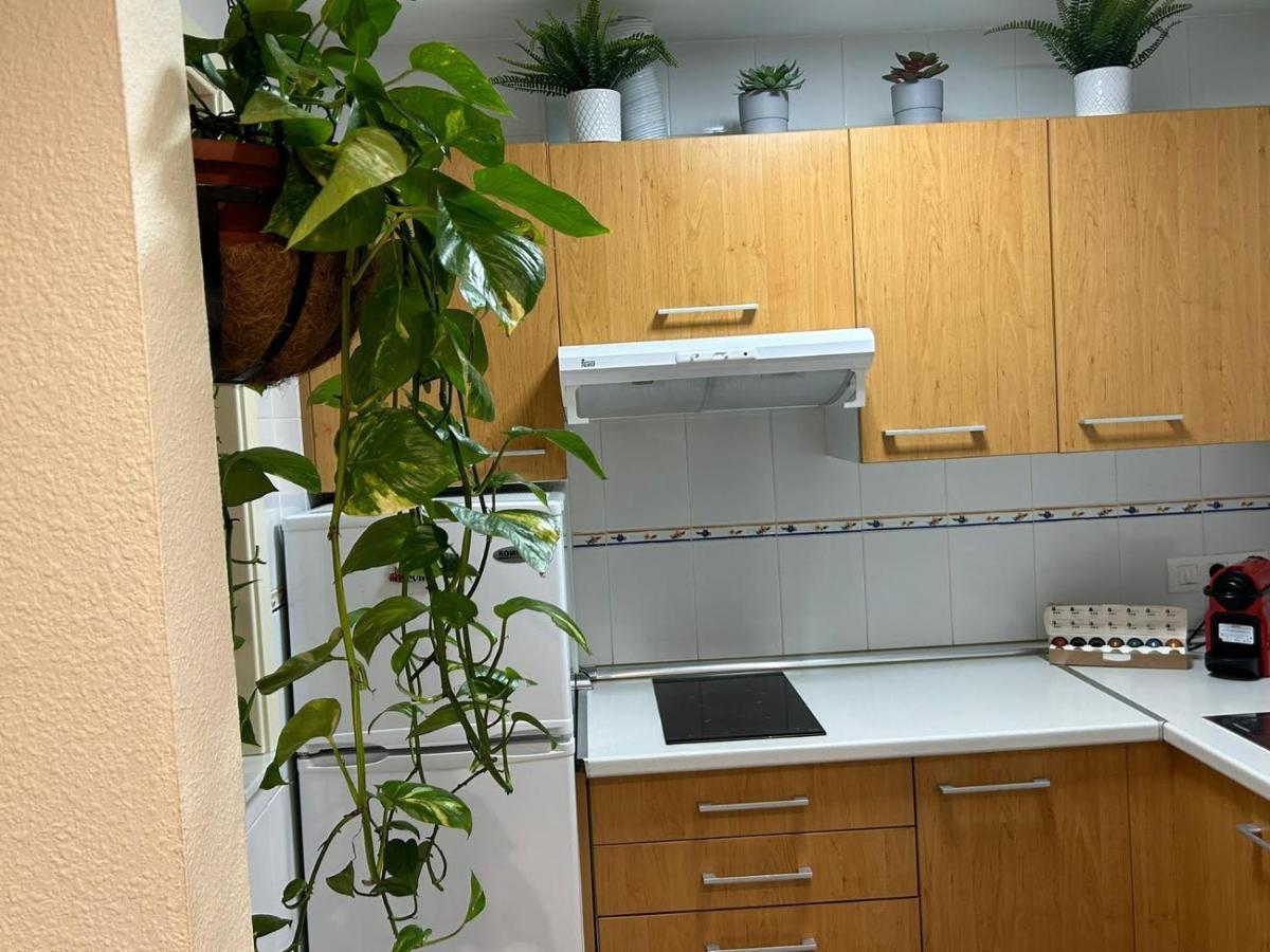 Apartamento Suite Torre Alta Parking Gratis Sevilla Kültér fotó